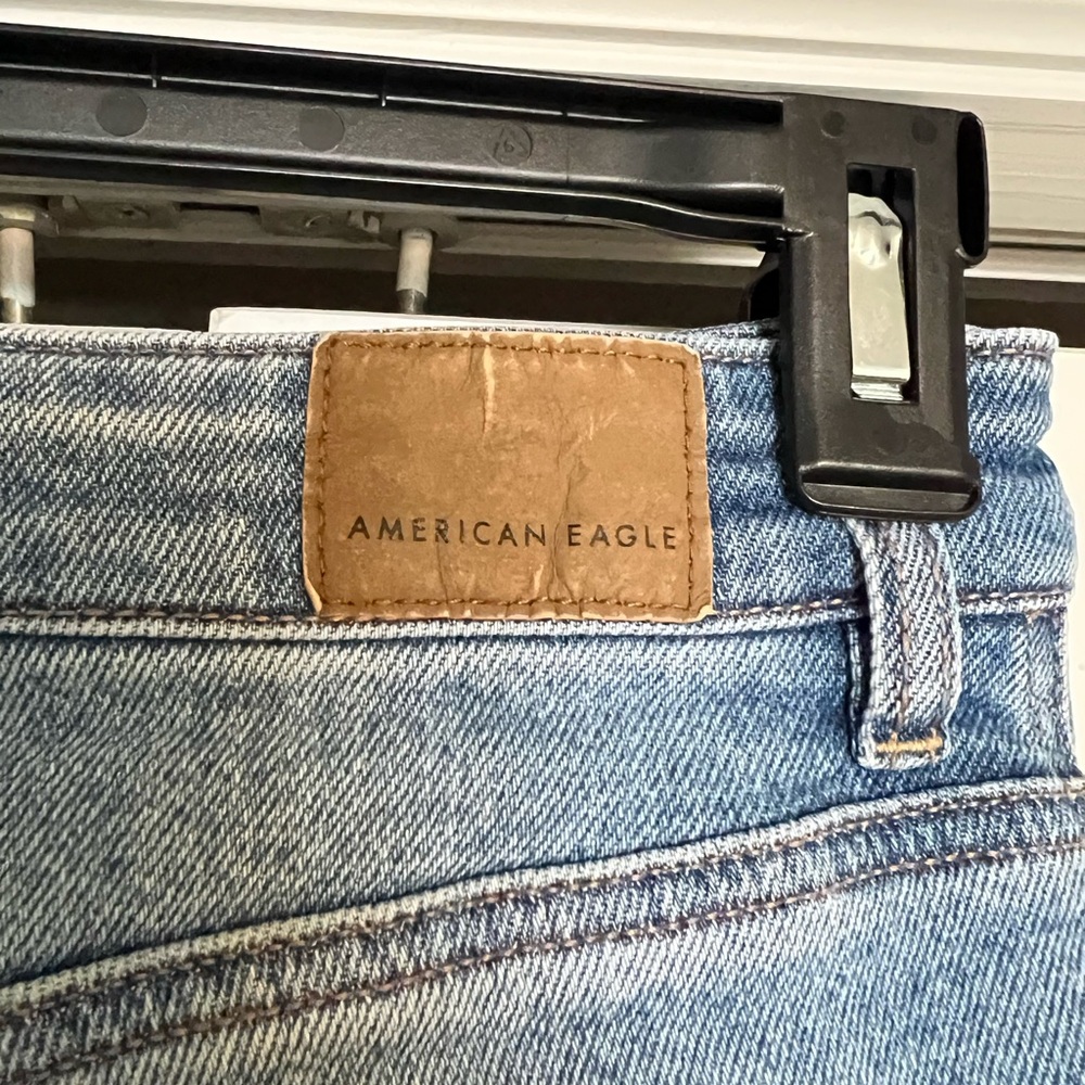 American Eagle Ripped Women's Jeans - Picture 3 of 5